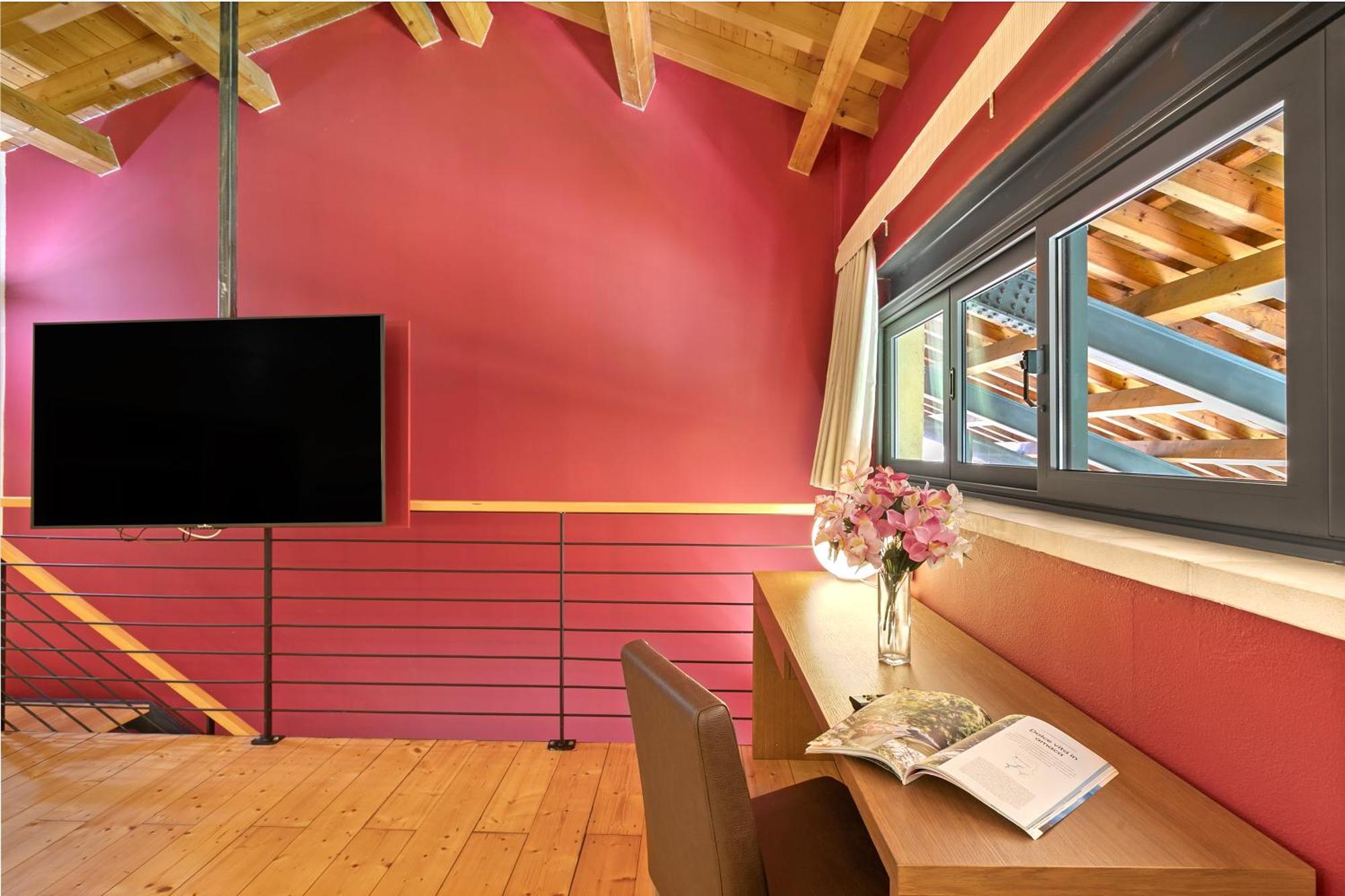 Almavite Wine Resort With Pool Desenzano del Garda Bagian luar foto